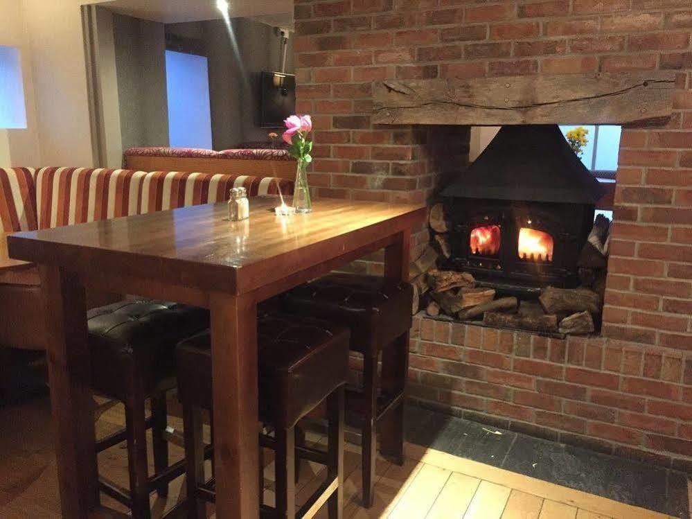 The Warwick Arms Hotel Chew Magna Kültér fotó